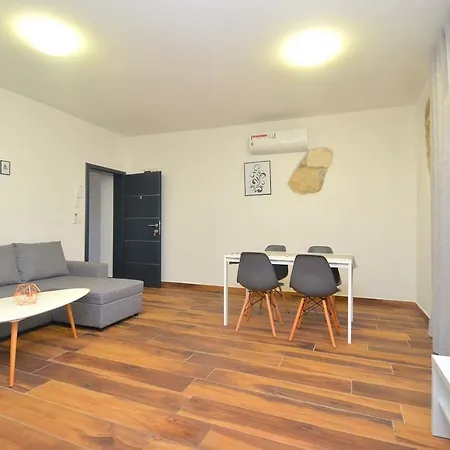 Stella * Novigrad Istria