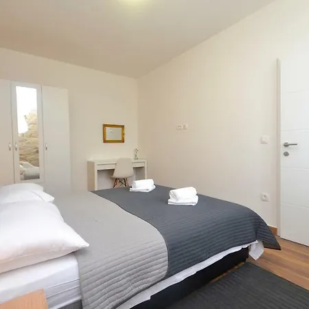 Apartman Stella *