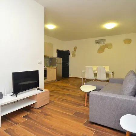 Stella Apartment