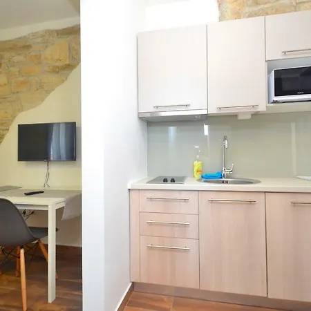 Stella Apartment *