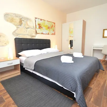Stella Apartment