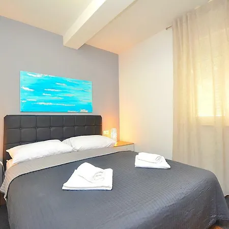 Stella Apartment