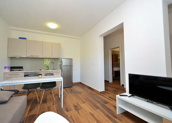 Stella Apartment *